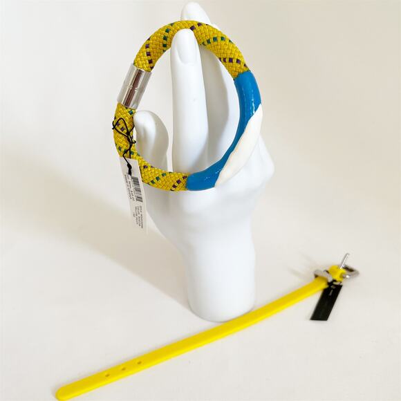 MARC JACOBS Bundle of Multicolor Rope Bangle and Silicone Buckle Bracelet NWT - Picture 6 of 7